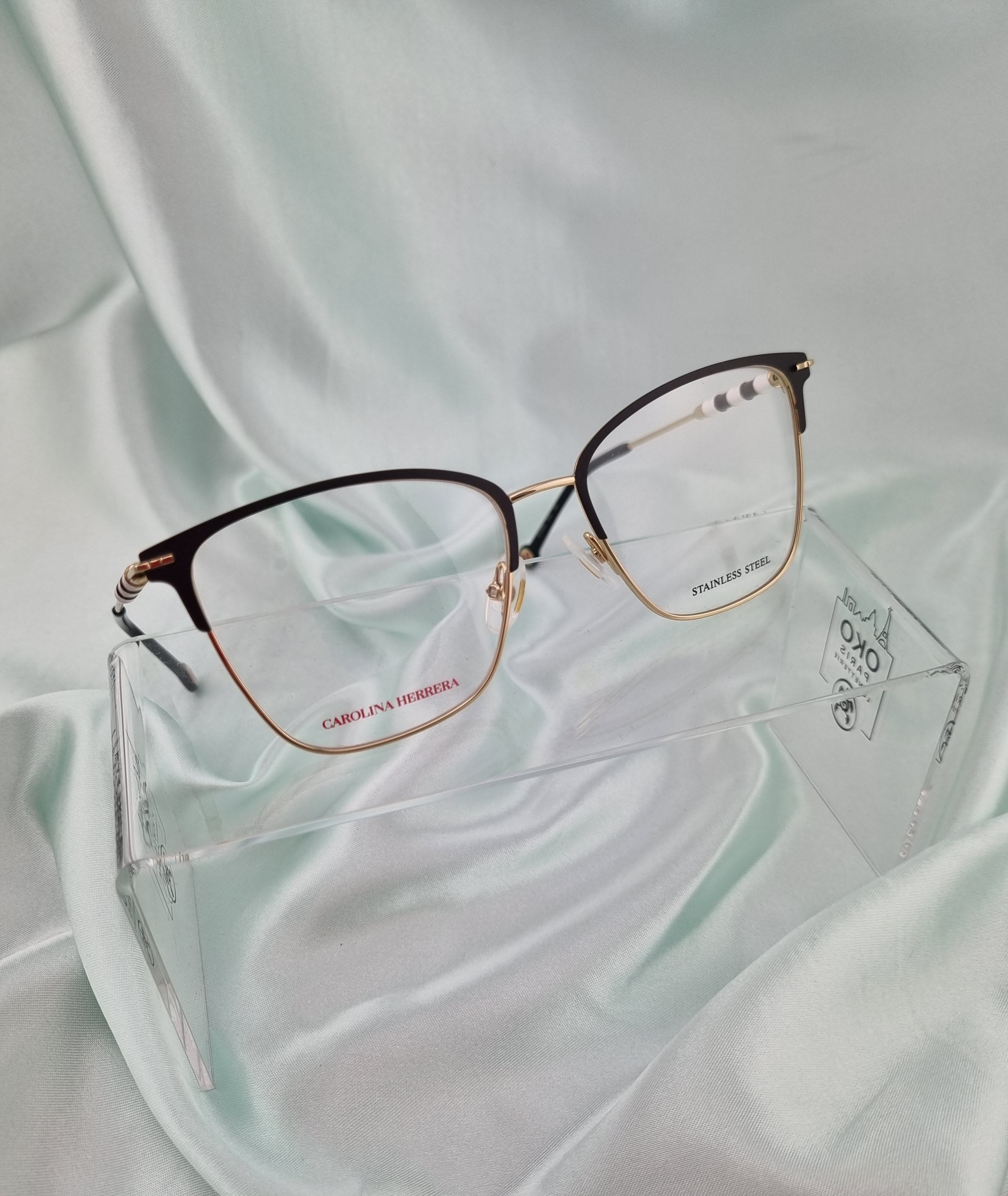 Sunglasses mix Swarovski, Balenciaga, Roberto Cavalli, Valentino, Tom Ford, Dior and etc. Sunglasses mix Swarovski, Balenciaga, Roberto Cavalli, Valentino, Tom Ford, Dior and etc.